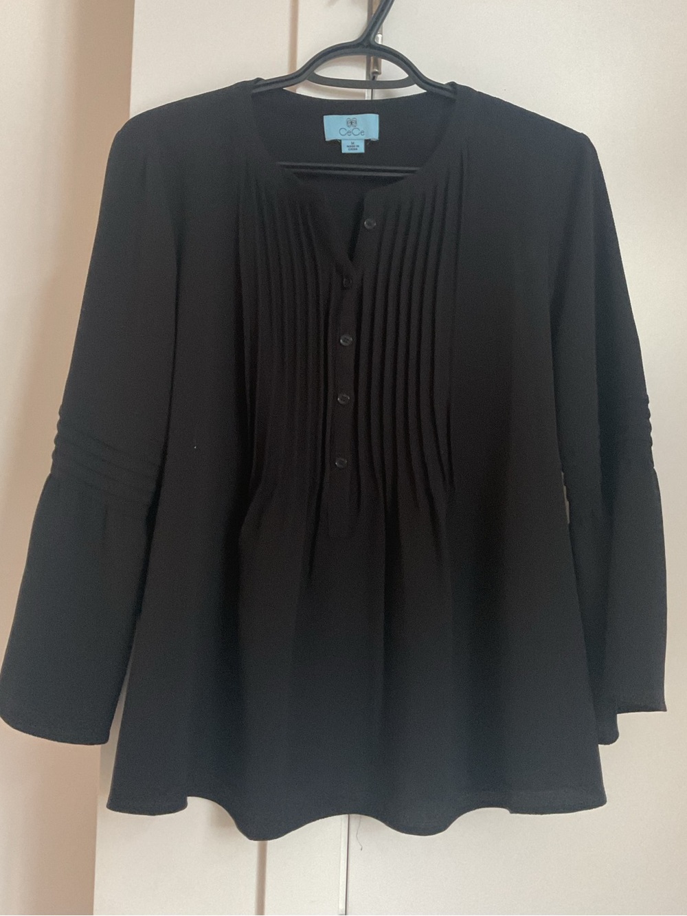 CeCe Black Pintuck Button-Front Flowy Tunic Top
